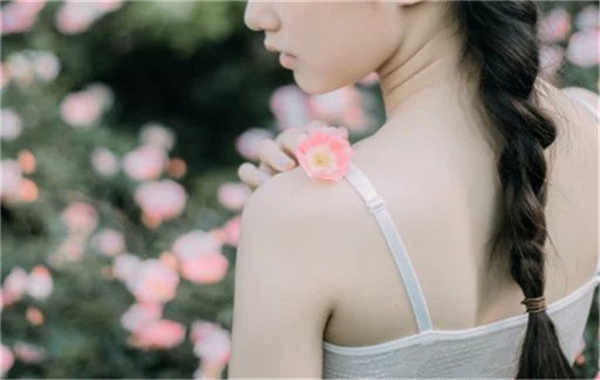 盐源香港胎儿多大能鉴定性别(香港抽血验男女预约)